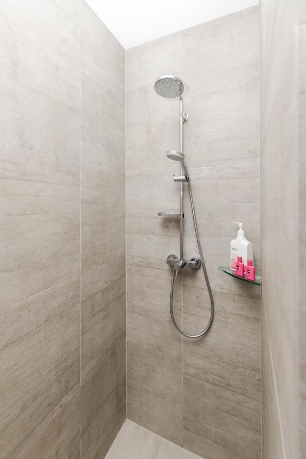 Sweet Magnolia 1 Or 2 Bedroom Suite St Kilda Cambridge With Complimentary Continental Breakfast Exteriör bild