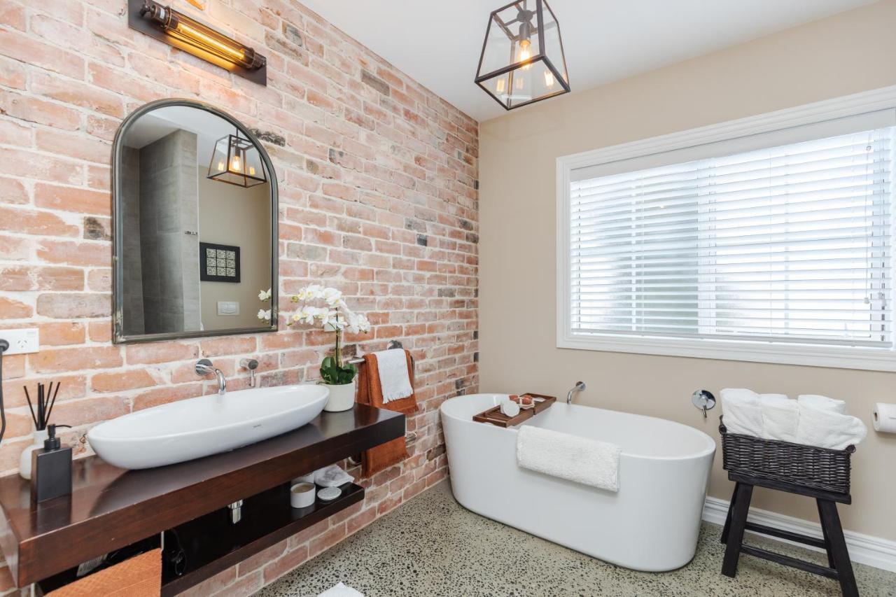 Sweet Magnolia 1 Or 2 Bedroom Suite St Kilda Cambridge With Complimentary Continental Breakfast Exteriör bild