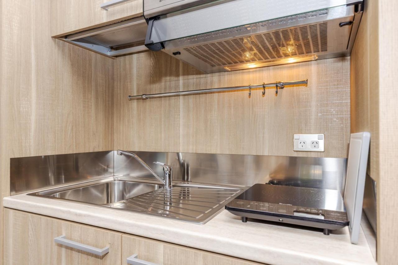 Sweet Magnolia 1 Or 2 Bedroom Suite St Kilda Cambridge With Complimentary Continental Breakfast Exteriör bild