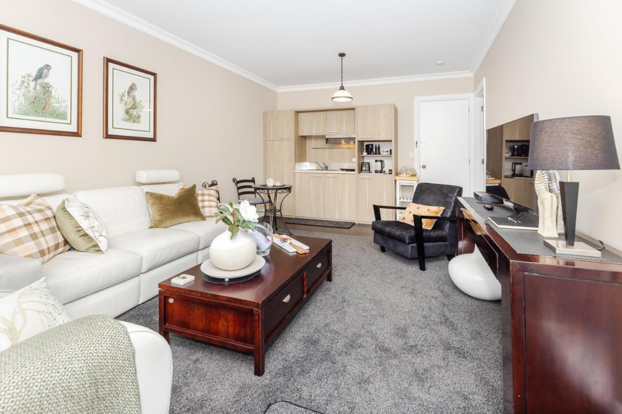 Sweet Magnolia 1 Or 2 Bedroom Suite St Kilda Cambridge With Complimentary Continental Breakfast Exteriör bild