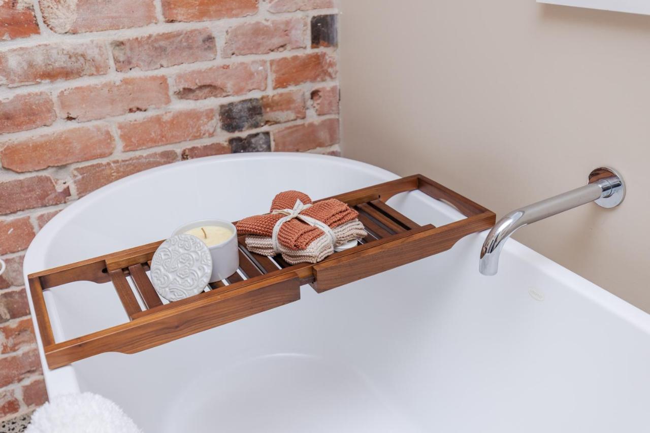 Sweet Magnolia 1 Or 2 Bedroom Suite St Kilda Cambridge With Complimentary Continental Breakfast Exteriör bild