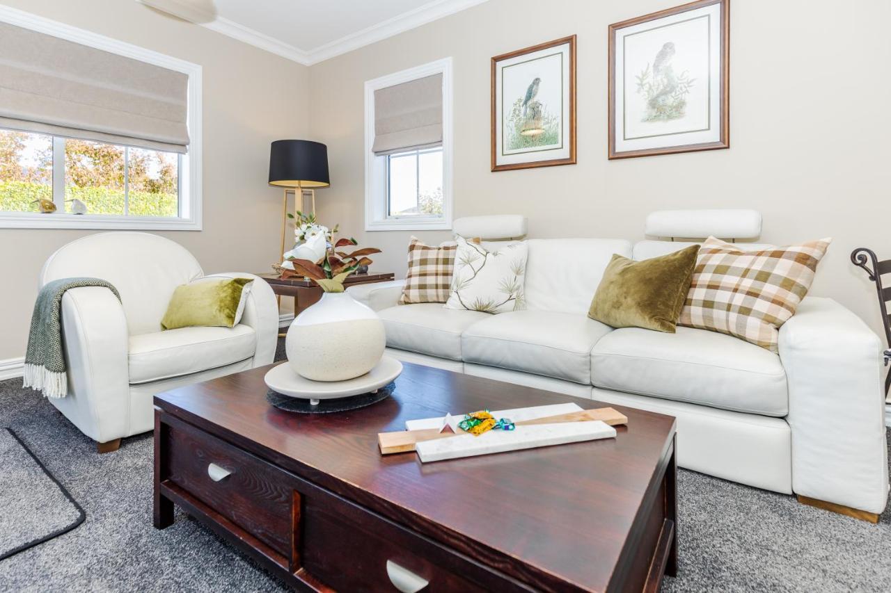 Sweet Magnolia 1 Or 2 Bedroom Suite St Kilda Cambridge With Complimentary Continental Breakfast Exteriör bild