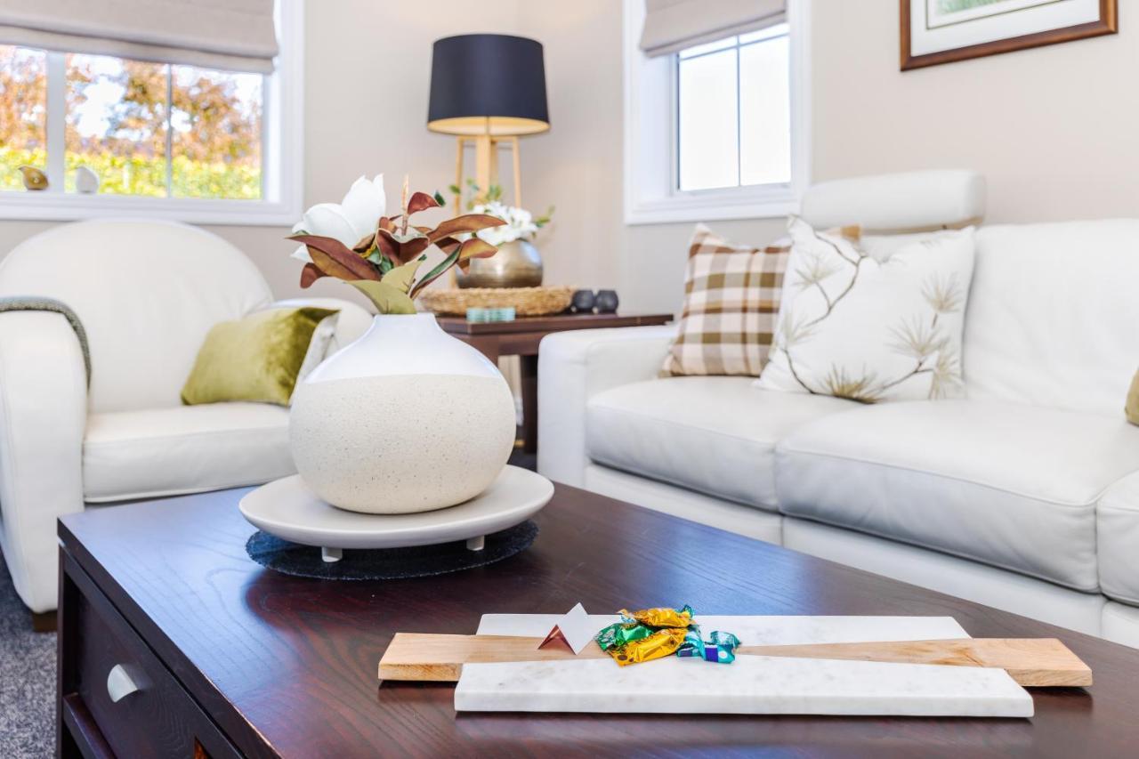Sweet Magnolia 1 Or 2 Bedroom Suite St Kilda Cambridge With Complimentary Continental Breakfast Exteriör bild