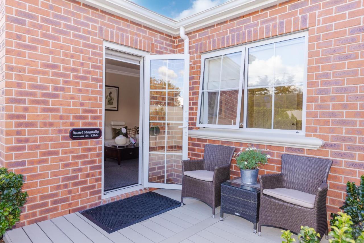 Sweet Magnolia 1 Or 2 Bedroom Suite St Kilda Cambridge With Complimentary Continental Breakfast Exteriör bild